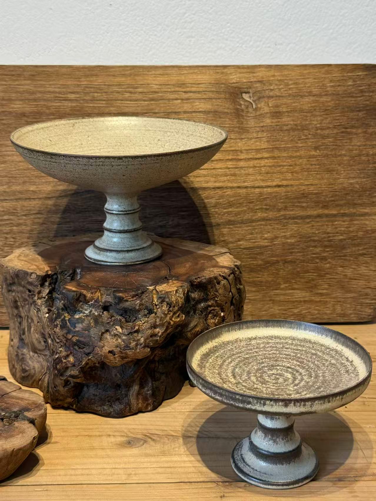 Earthborn Pedestal Plates